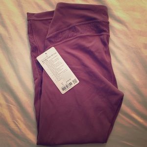 Wonder Under HR Crop 23”